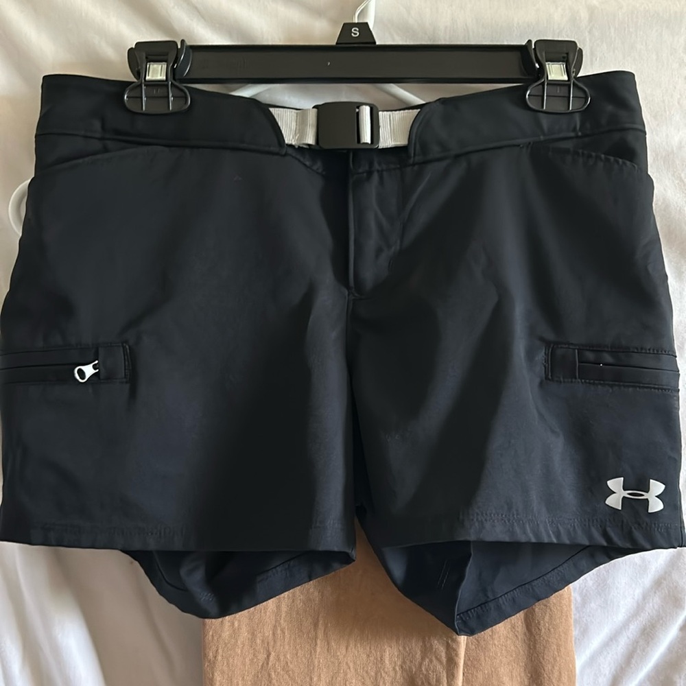 Under Armour Black Semi-Fitted Heat Gear Shorts